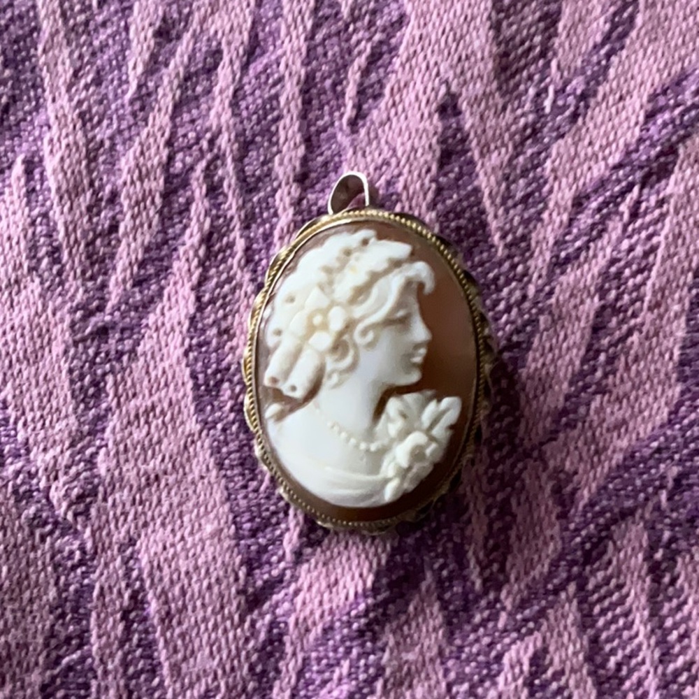 STUNNING GENUINE ITALIAN BROOCH /PENDANT